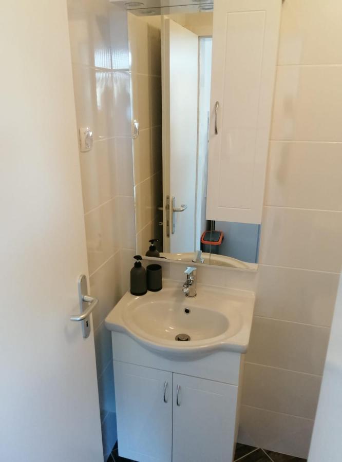 Apartmani Skalinada 玛里纳 外观 照片
