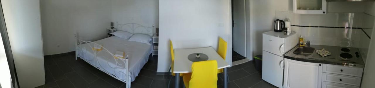Apartmani Skalinada 玛里纳 外观 照片