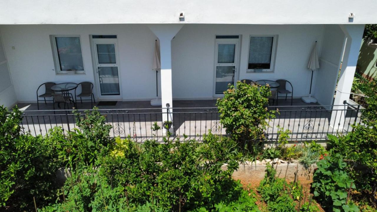 Apartmani Skalinada 玛里纳 外观 照片
