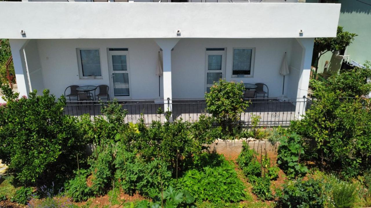 Apartmani Skalinada 玛里纳 外观 照片